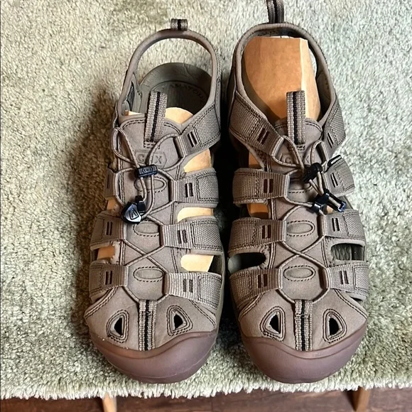 Men’s sz 11 Keen Clearwater CNX water shoe Timberwolf Amazon.com | KEEN Men main image 4